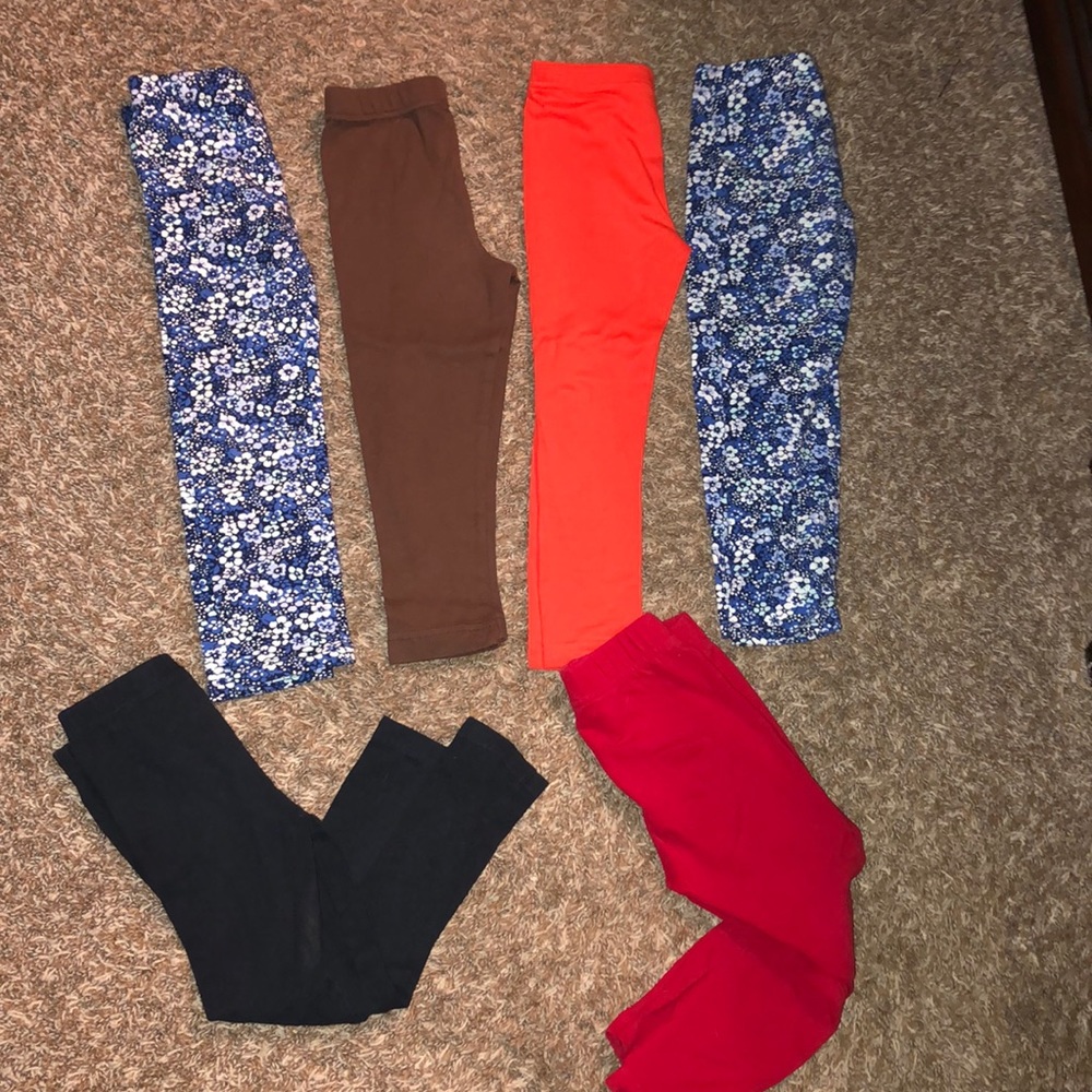 *SOLD* Girls leggings size 4/5.
